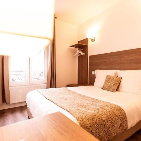 Le Val D'Or & Le Theatre Hotel Сюрен Екстериор снимка