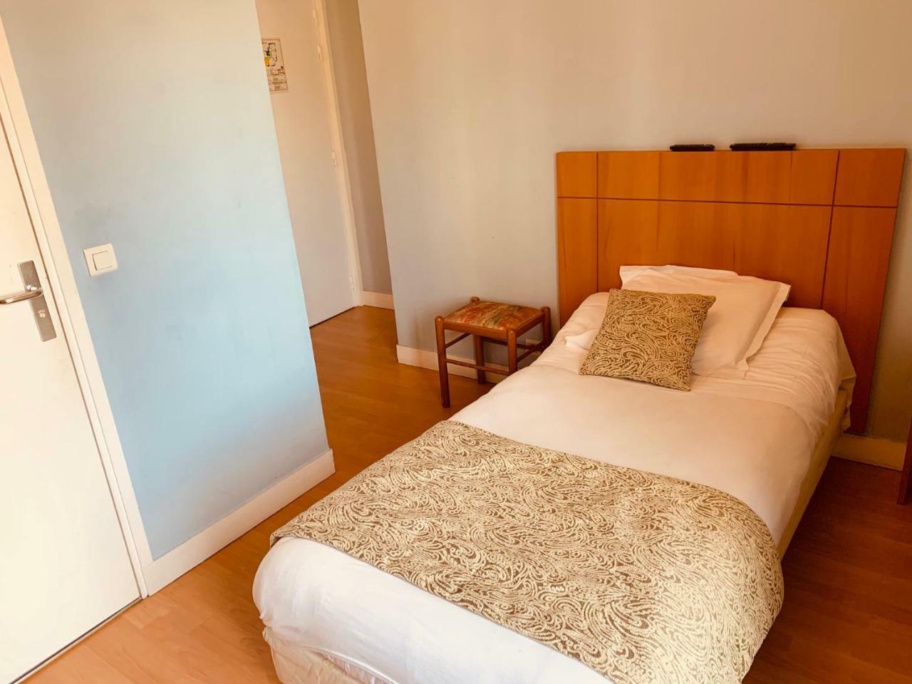 Le Val D'Or & Le Theatre Hotel Сюрен Екстериор снимка